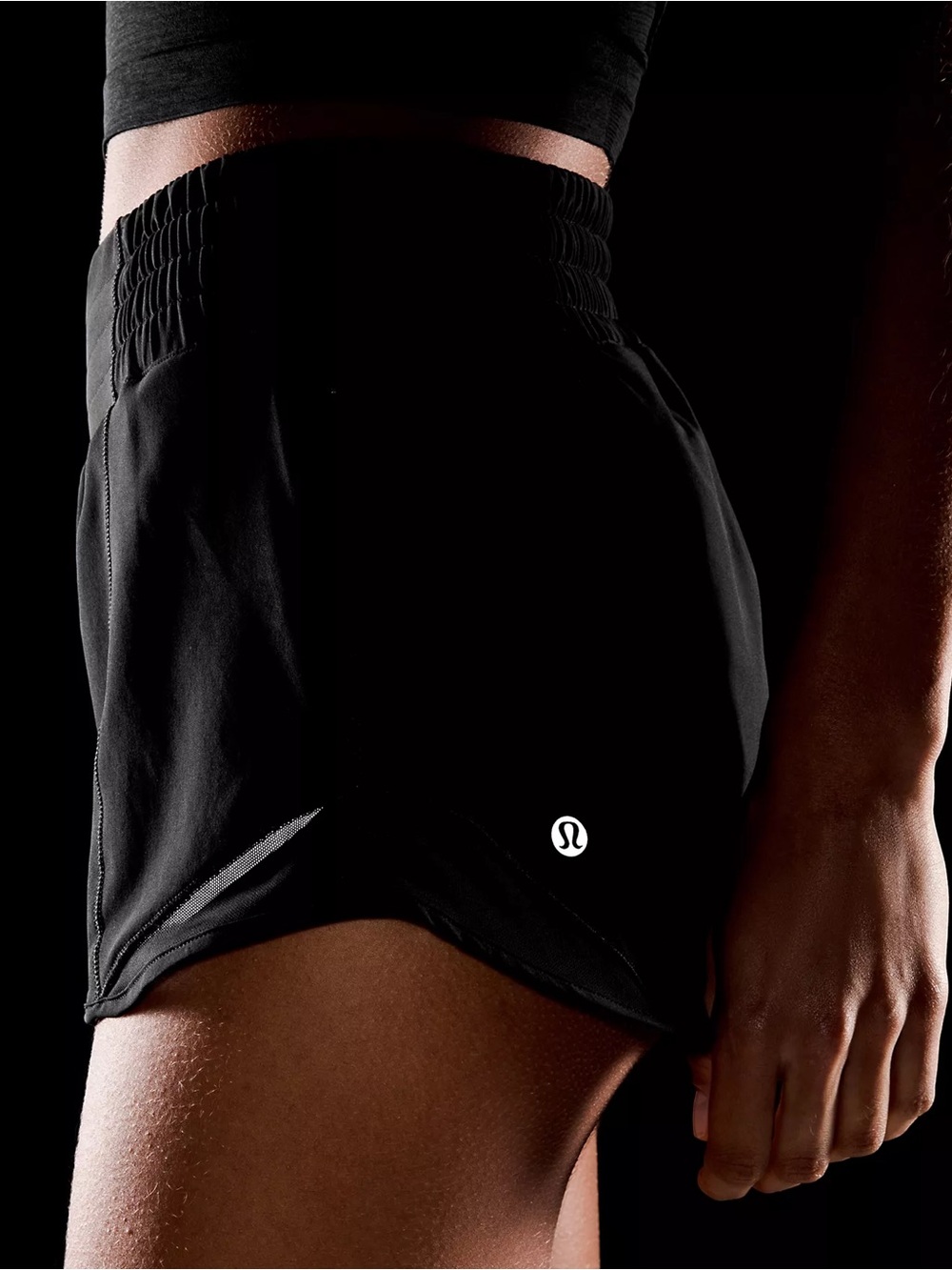 lululemon athletica Black Women's Hotty Hot High-Rise Lined Short 2.5" Size 2